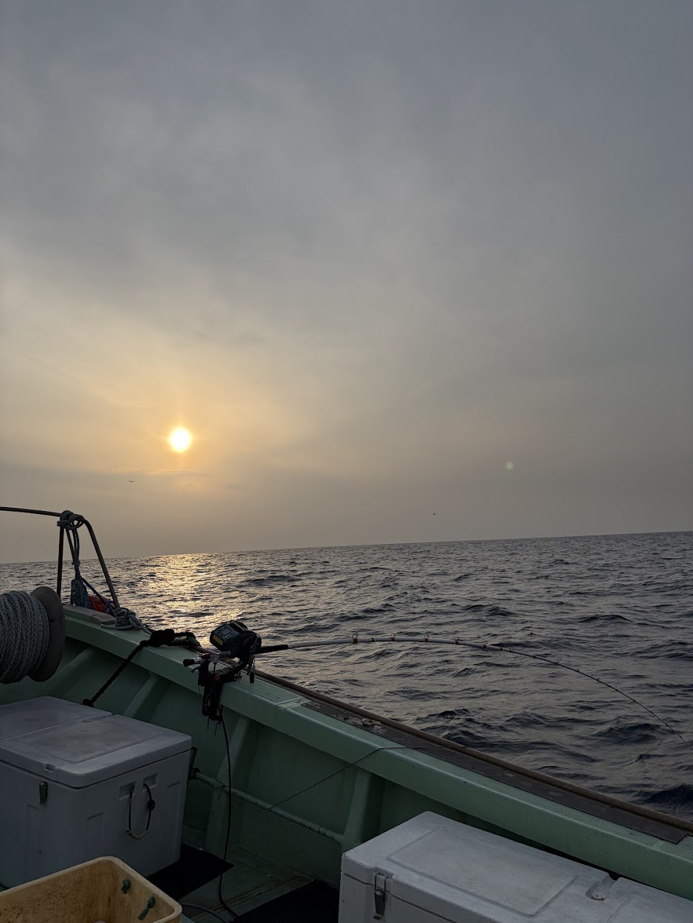 冬の電気漁漁場到着